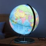 Globe Terrestre Lumineux Bleu pour Intérieur Chic
