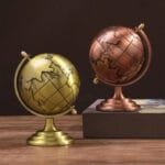 Globe Terrestre Rotatif élégant Aux Couleurs Claires pour votre Décor - Cuivre