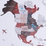 Carte du Monde en Bois à Coller Rouge et Rose - vue 6