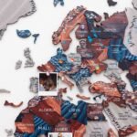 Carte Monde en Bois 3D Bordeaux et Bleu Nuit - vue 5