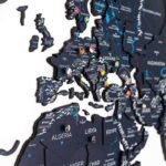 Carte du Monde 3D Noir en Bois - vue 2