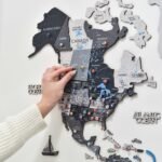 Carte du Monde Bois et Noir 3D Gris Nordique - vue 2