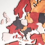 Carte du Monde Murale 3D en Bois Terracotta et Bleu - vue 4