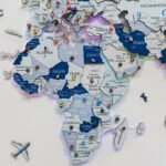 Carte du Monde LED Bleue en Bois 3D - vue 3