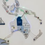 Carte du Monde LED Bleue en Bois 3D - vue 4