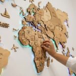 Carte du Monde Bois LED Bois Clair Doré - vue 4