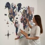 Carte du Monde en Bois avec LED Bleu Gris et Beige