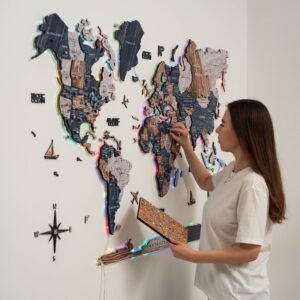 Carte du Monde en Bois avec LED Bleu Gris et Beige