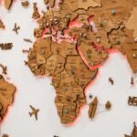 Carte du Monde en Bois LED Teinte Chêne - vue 6