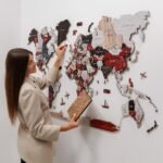 Mappemonde Murale LED Rouge et Gris