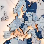 Carte du Monde Lumineuse Bleue en Bois 3D - vue 6