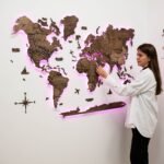 Carte du Monde Murale Originale LED Noyer Foncé
