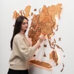 Carte du Monde Geante en Bois LED Teinte Chêne