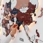 Carte du Monde Murale Grand Format LED Brun Rustique - vue 5