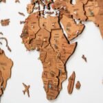 Carte du Monde en Relief Bois Teinte Chêne - vue 3