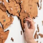 Carte du Monde en Relief Bois Teinte Chêne - vue 5