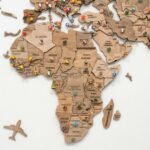 Mappemonde Murale en Relief Bois Naturel - vue 2