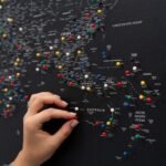 Tableau Carte du Monde Noir Toile à Épingler - vue 5