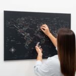 Tableau Carte du Monde Noir Toile à Épingler - vue 6