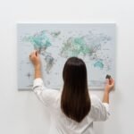 Tableau Carte du Monde Bleu Toile à Épingler