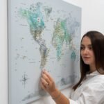 Tableau Carte du Monde Bleu Toile à Épingler - vue 3